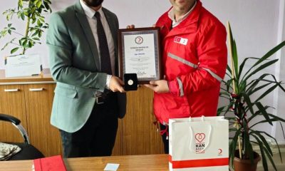 MÜFTÜLÜK ŞUBE MÜDÜRÜ UĞUR KONCAK’A KIZILAY’DAN GÜMÜŞ MADALYA