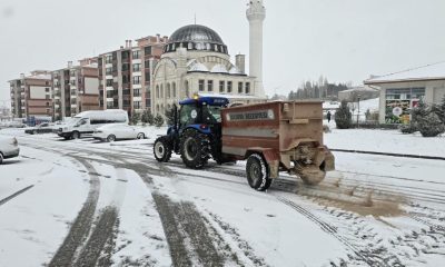 SULUOVA’DA KAR YAĞIŞINDAN 6 KÖY YOLU KAPANDI