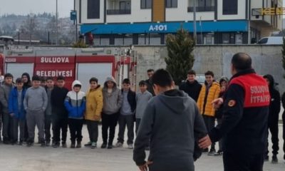 İTFAİYE OKULDA DEPREM VE YANGIN TATBİKATI YAPTI
