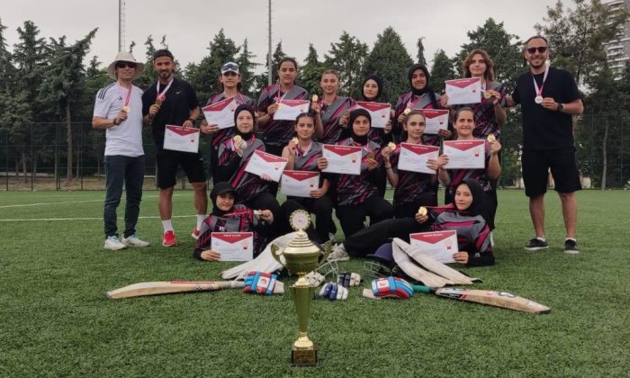 SULUOVALI ŞEHİT RECEP İNCE İMAM HATİP OKUL KRİKET TAKIMIMIZ 2. KEZ TÜRKİYE ŞAMPİYONU OLDU