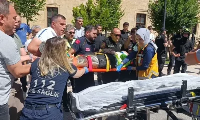 MOTOSİKLETLİ POLİS İLE TİCARİ TAKSİ ÇARPIŞTI: 1 YARALI