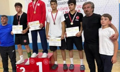 SULUOVA GÜREŞÇİMİZ UMUT ÇÖRDÜKÇÜ, TÜRKİYE 3. OLDU