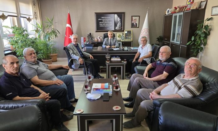 ŞEKER EMEKLİLERİ DERNEĞİNDEN MÜDÜR AHMET DAVU’YA ZİYARET