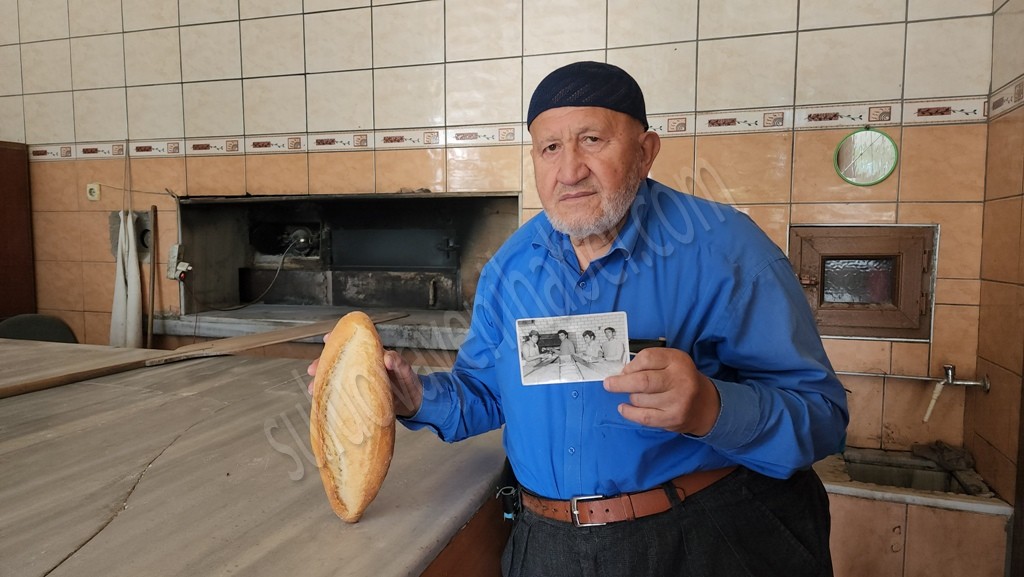 59 YILDIR SABIRLA ATEŞ BAŞINDA EKMEK PİŞİRİYOR