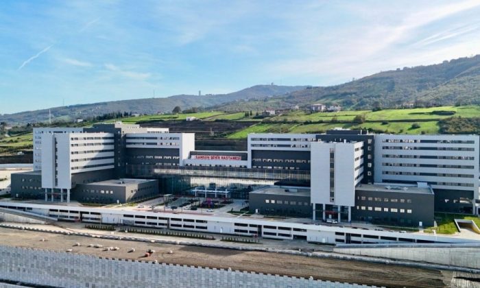 SAMSUN ŞEHİR HASTANESİ HASTA KABULÜNE BAŞLADI: VATANDAŞLARIN İLK YORUMU ‘OTEL KONFORUNDA’ OLDU