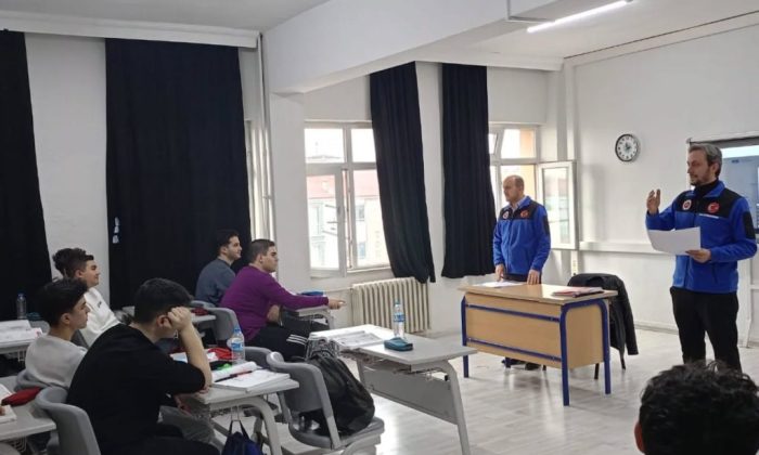 UMRE ÖDÜLLÜ GENÇLİK BİLGİ YARIŞMASININ TANITIMI YAPILDI