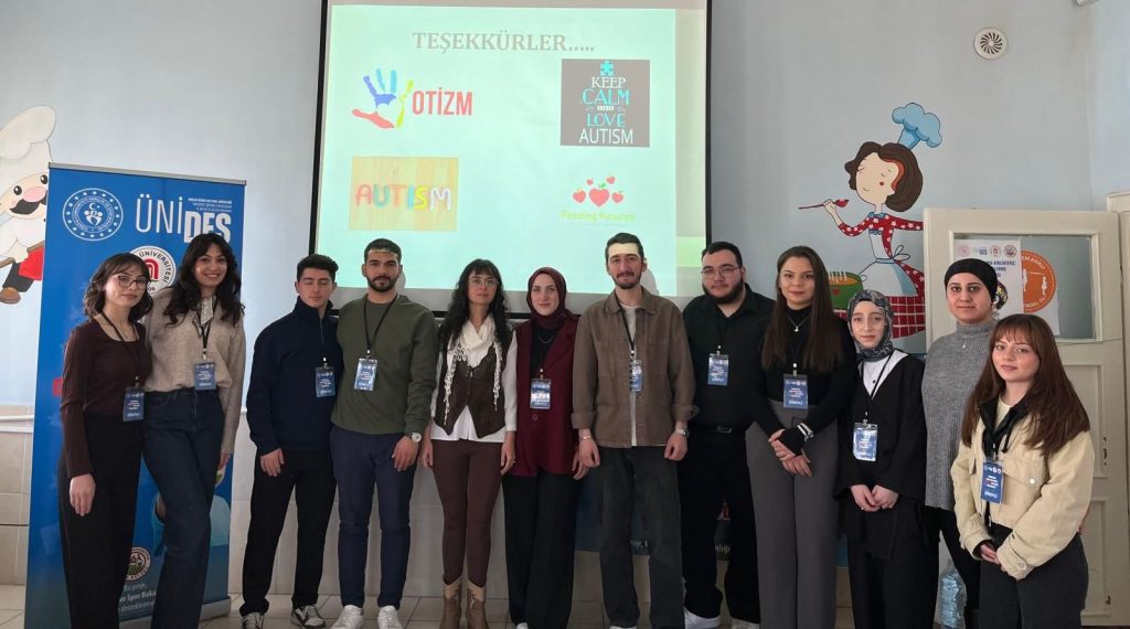 AMASYA’DA OTİZME YÖNELİK FARKINDALIK ÇALIŞMALARI KAPSAMINDA ANLAMLI BİR ETKİNLİK GERÇEKLEŞTİRİLDİ