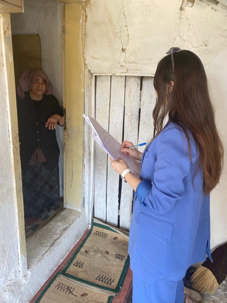 SULUOVA’DA YAŞLILAR EVLERİNDE ZİYARET EDİLDİ