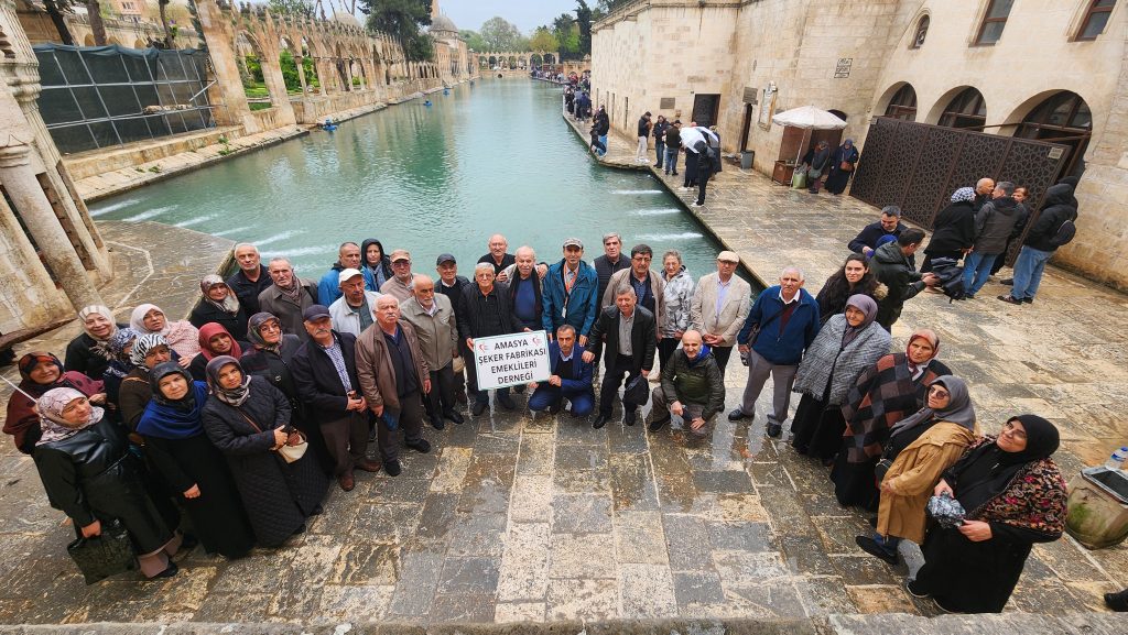 AMASYA SULUOVALI EMEKLİLERDEN “ŞEKER” TADINDA KÜLTÜR GEZİSİ-