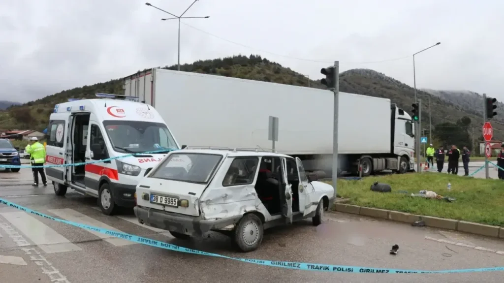 AMASYA’DA FECİ KAZA, 10 AYLIK BEBEK HAYATINI KAYBETTİ