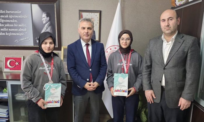 SULUOVALI İMAM HATİPLİ KIZLARDAN ÇİFTE BAŞARI.