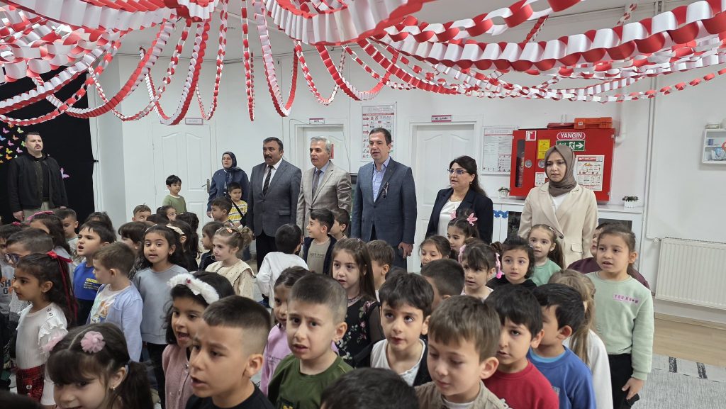 BAHARIN BEREKETİ, MİNİKLERİN NEŞESİ AYNI SOFRADA BULUŞTU