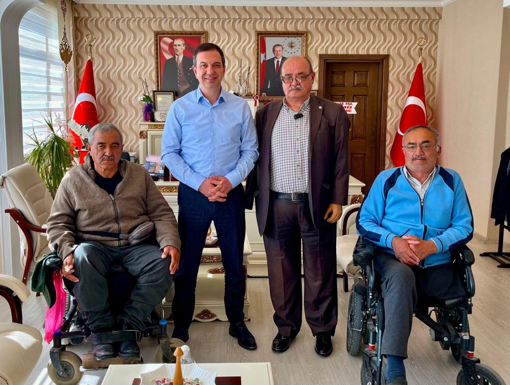 SAKATLAR DERNEĞİNDEN KAYMAKAMIMIZ ŞAFAK GÜRÇAM’A TEŞEKKÜR ZİYARETİ