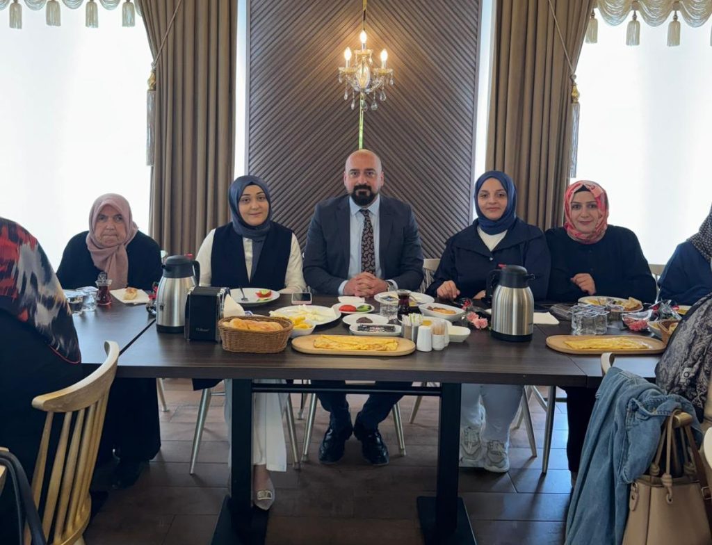 TAŞOVALILAR DERNEĞİNDEN ANLAMLI ANNELER GÜNÜ ETKİNLİĞİ